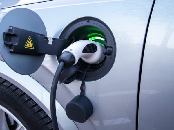 Pose de borne de recharge pour v&eacute;hicules &eacute;lectriques aux alentours d’Obernai et Benfeld Illzach 2